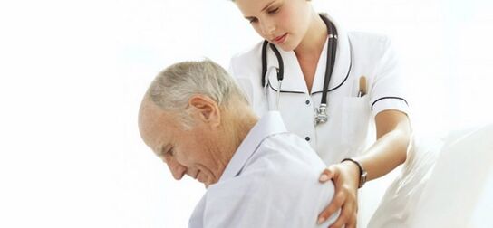 Thoái hóa đốt sống cổ có thể dẫn tới đột quỵ